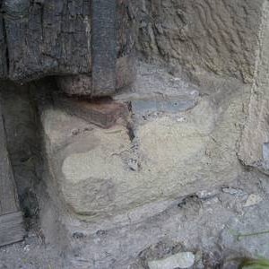 Sandsteinmauer sanieren und "Torstein" erneuern