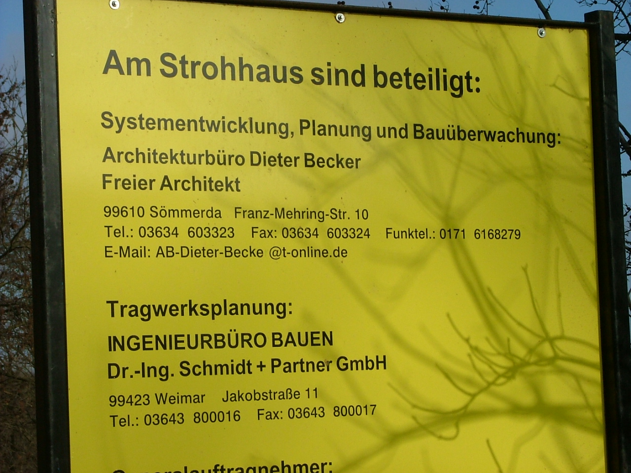 Baustellenschild: Strohballenhaus-Neubau