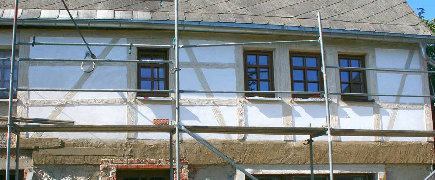 Fassadeninstandsetzung mit Holzweichfaserplatte