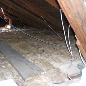 Dachboden ohne Dämmung