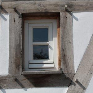 Holzfenster und Holztüren für Fachwerkhäuser