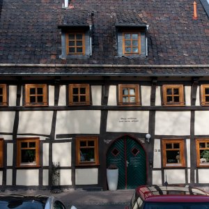 Witzenhausen - Schiefes Fachwerkhaus im Ganzen