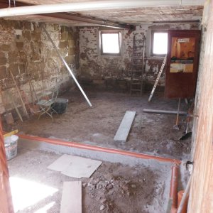 Sanierung und Nutzungsänderung im alten Stallgebäude (angebaut an die alte Scheune)