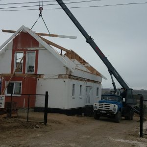 Unser Okal-Haus beim Aufbau in Moldawien