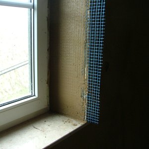 Fensterleibung herstellen mit Lehmgrundputz und Gewebeeinlage