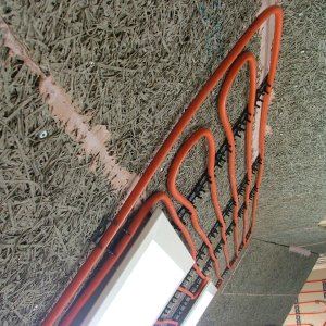 Wandheizung im Dachgeschoß: Auf DHD und Heraklith (Detail)