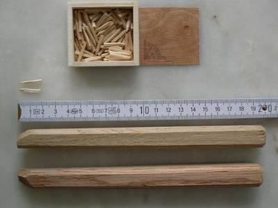 die kleinsten Holznägel der Welt ?