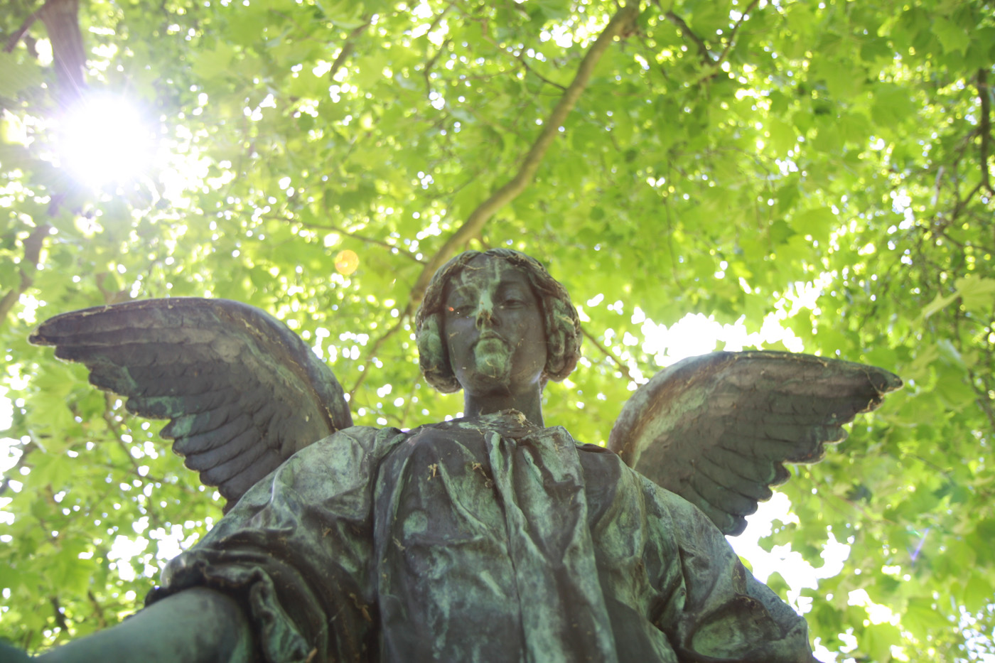 Engelsfigur auf dem Göttinger Stadtfriedhof