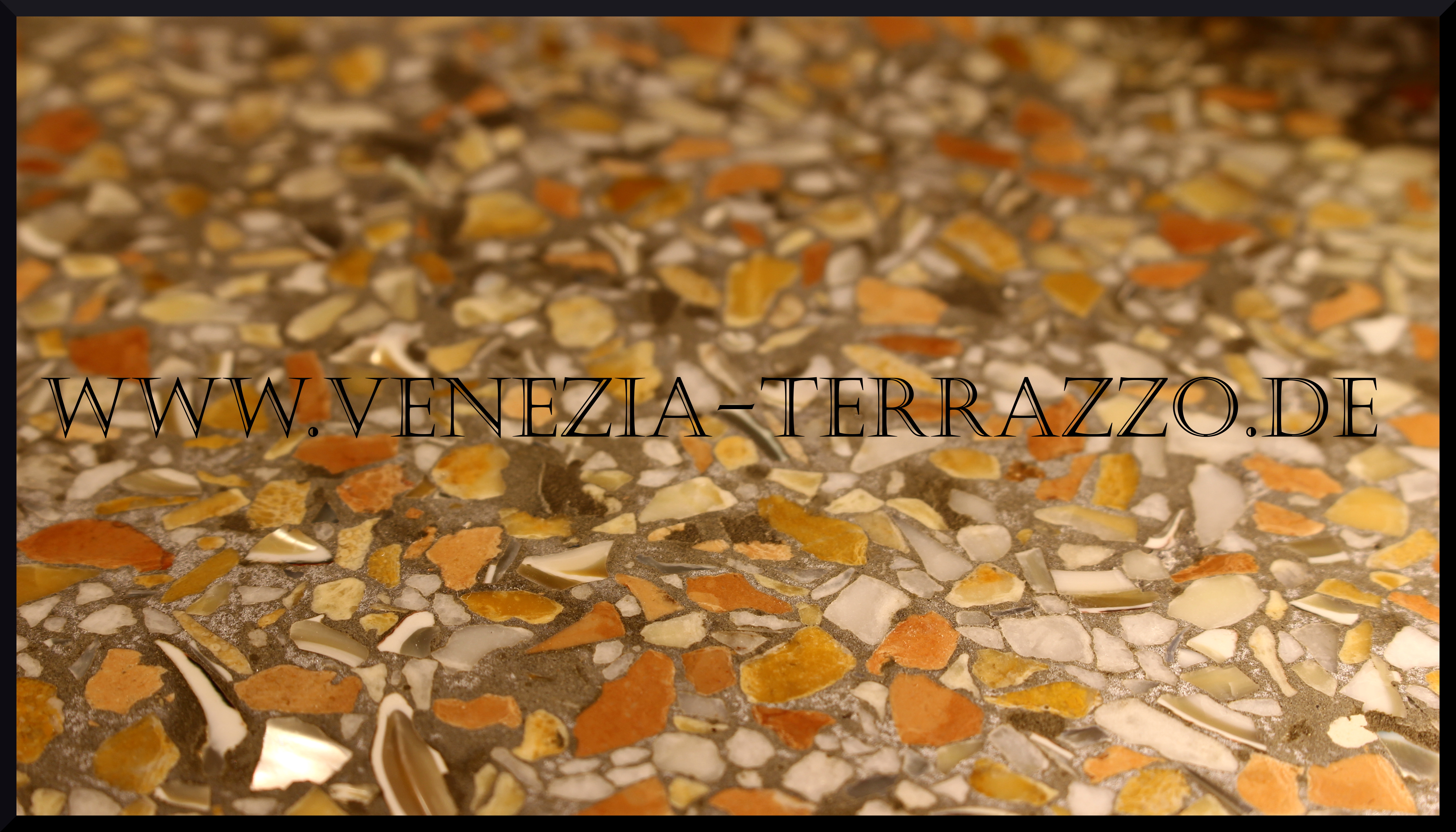 Terrazzo Muster mit Perlmutt: 15 05 19
